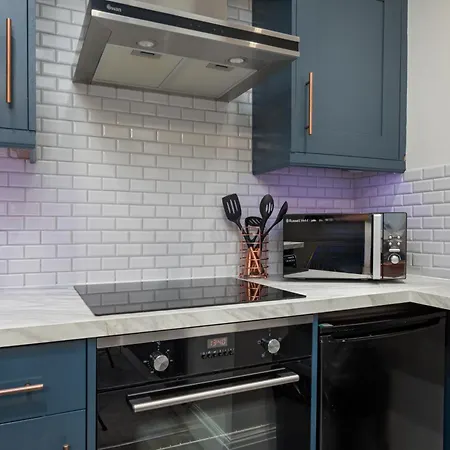 بيت للعطل House Retreat *