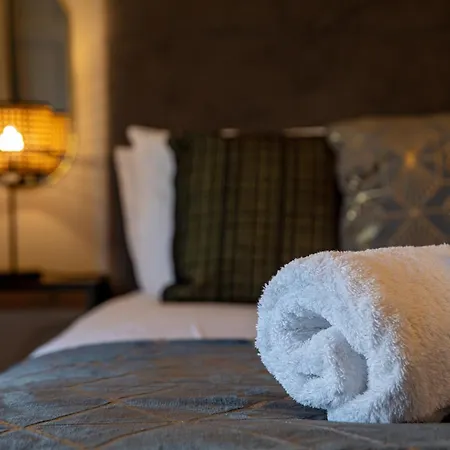بيت للعطل House Retreat ويتبي