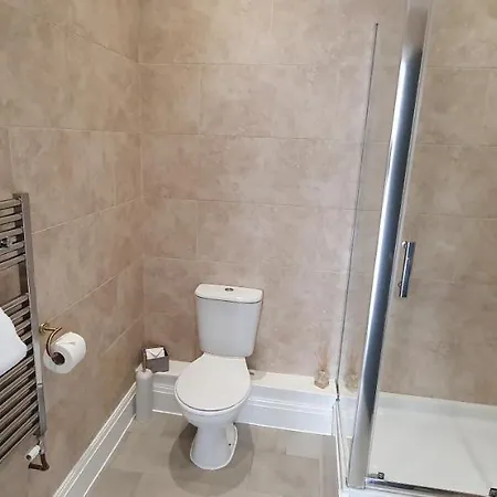 House Retreat 惠特比